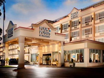 Four Points By Sheraton Toronto Lakeshore Exterior photo